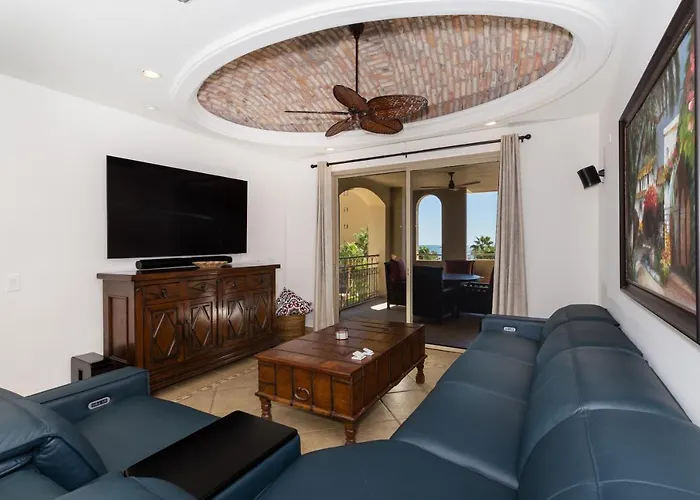 Bella Sirena Beauty 201-C - Stunning Views & Beachfront Bliss
